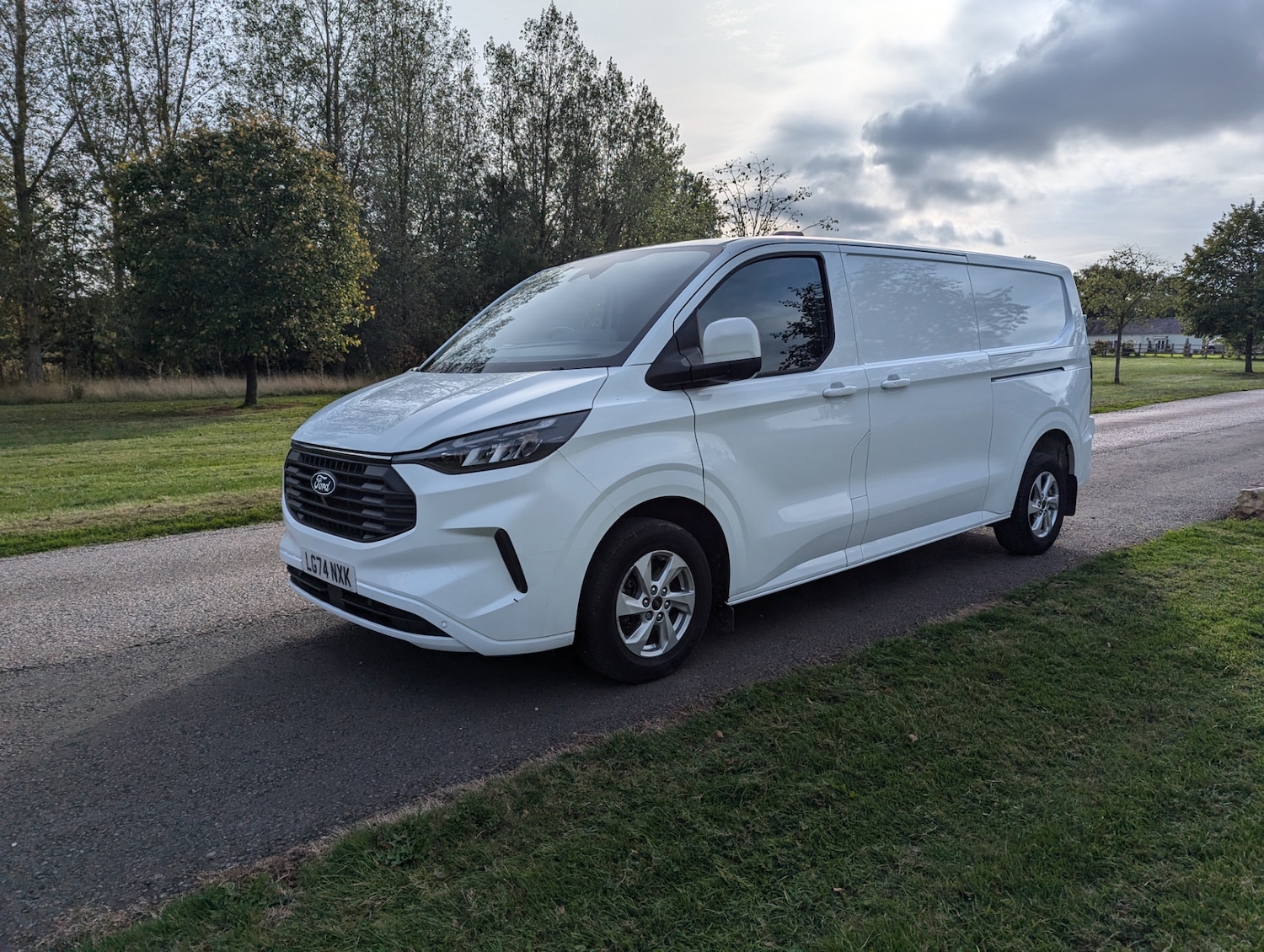 Used Ford Transit Custom 2024 for sale - 76030833: Photo 2