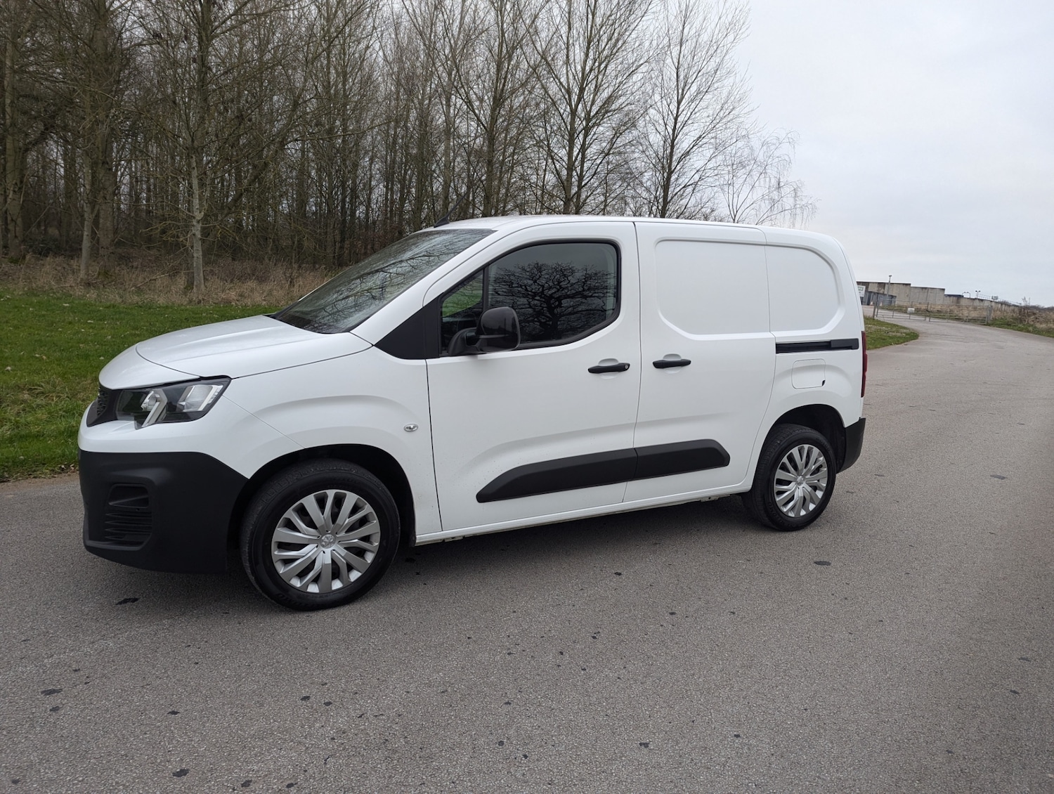 Used Peugeot Partner 2022 for sale - 77063519: Photo 34