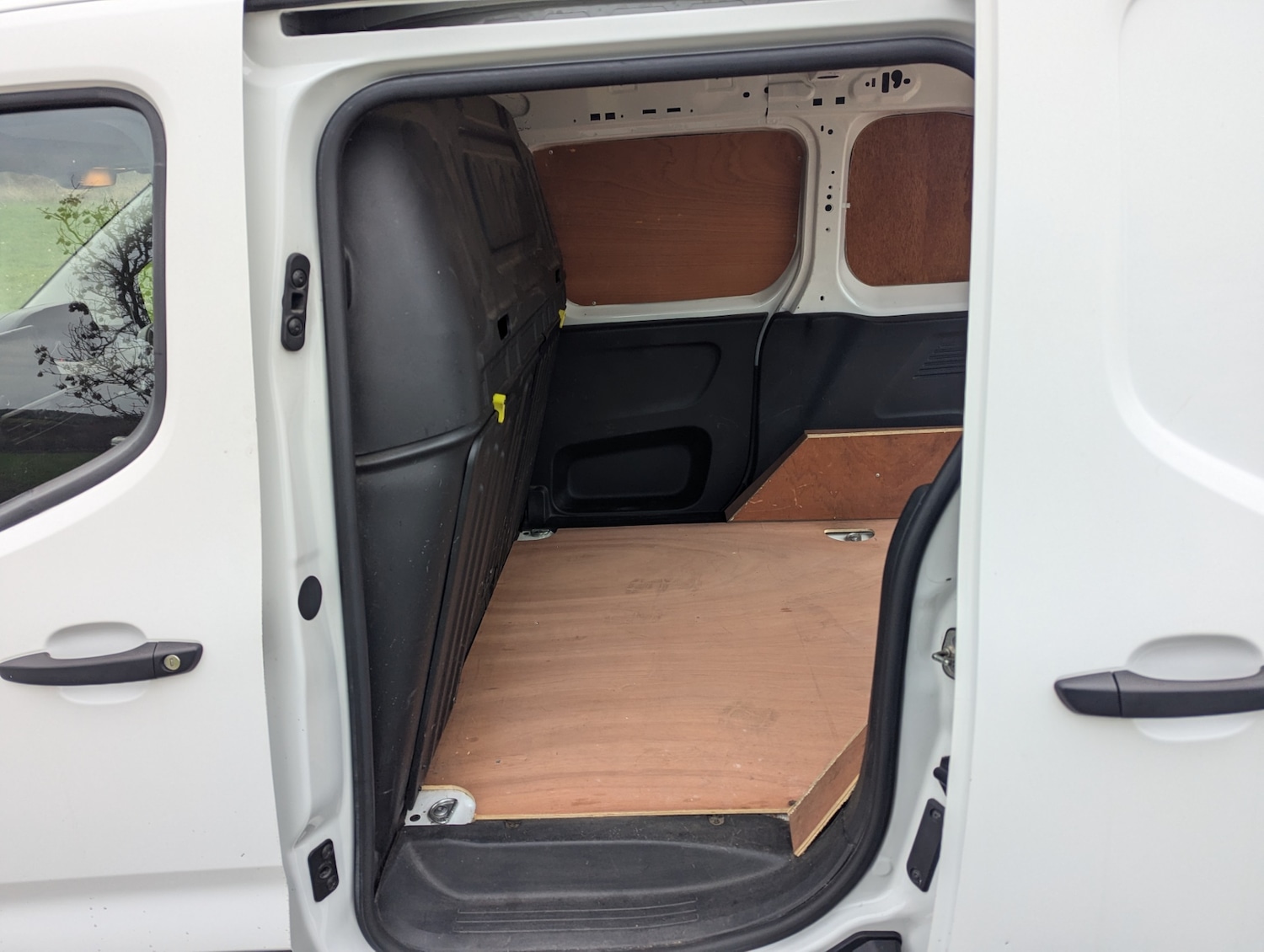 Used Peugeot Partner 2022 for sale - 77063519: Photo 9