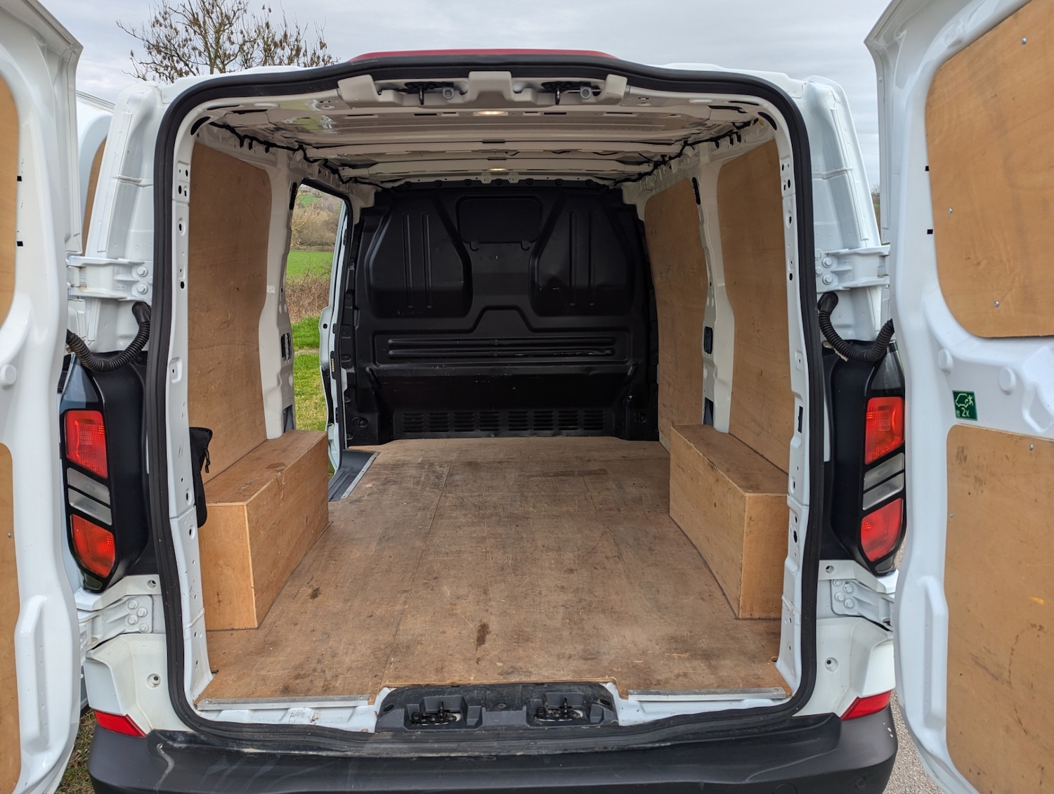 Used Ford Transit Custom 2024 for sale - 77732983: Photo 8