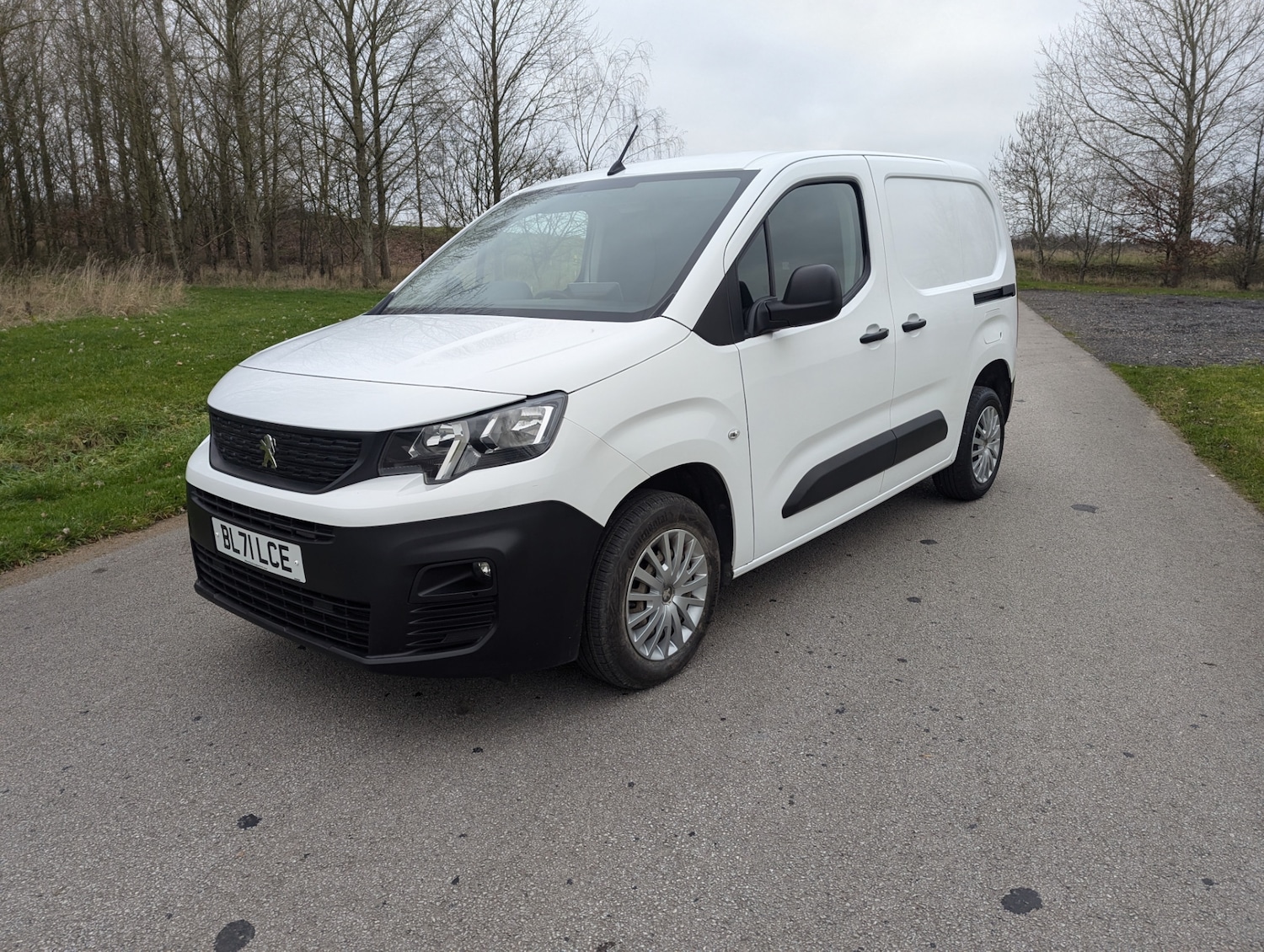 Used Peugeot Partner 2021 for sale - 77063525: Photo 37