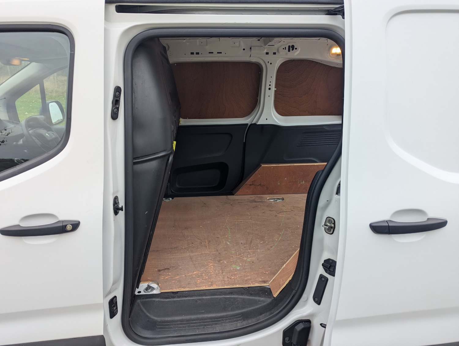 Used Peugeot Partner 2021 for sale - 77063525: Photo 8