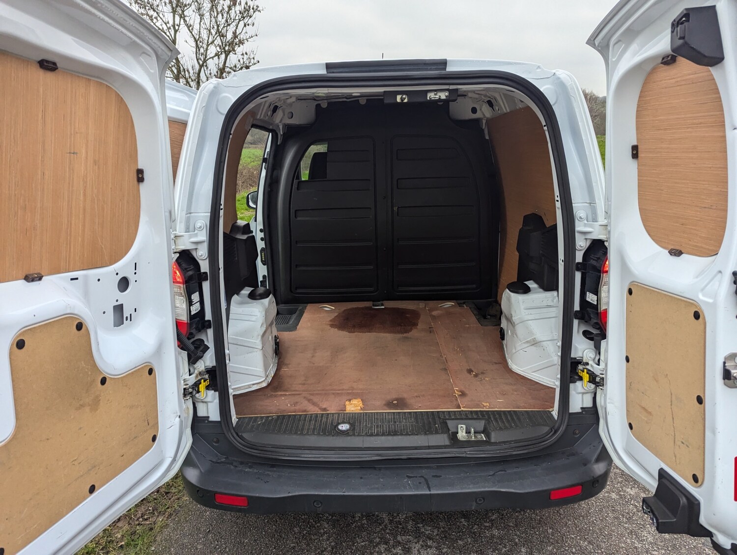 Used Ford Transit Courier 2023 for sale - 77417670: Photo 18