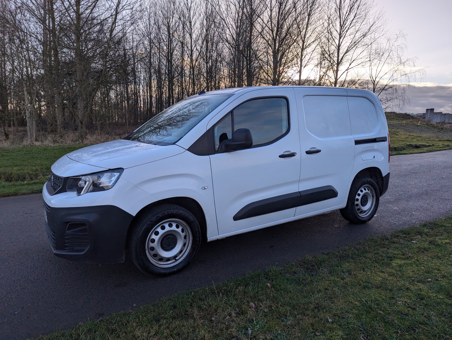 Used Peugeot Partner 2023 for sale - 77367199: Photo 34