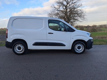 Used Peugeot Partner 2023 for sale - 77367199: Photo