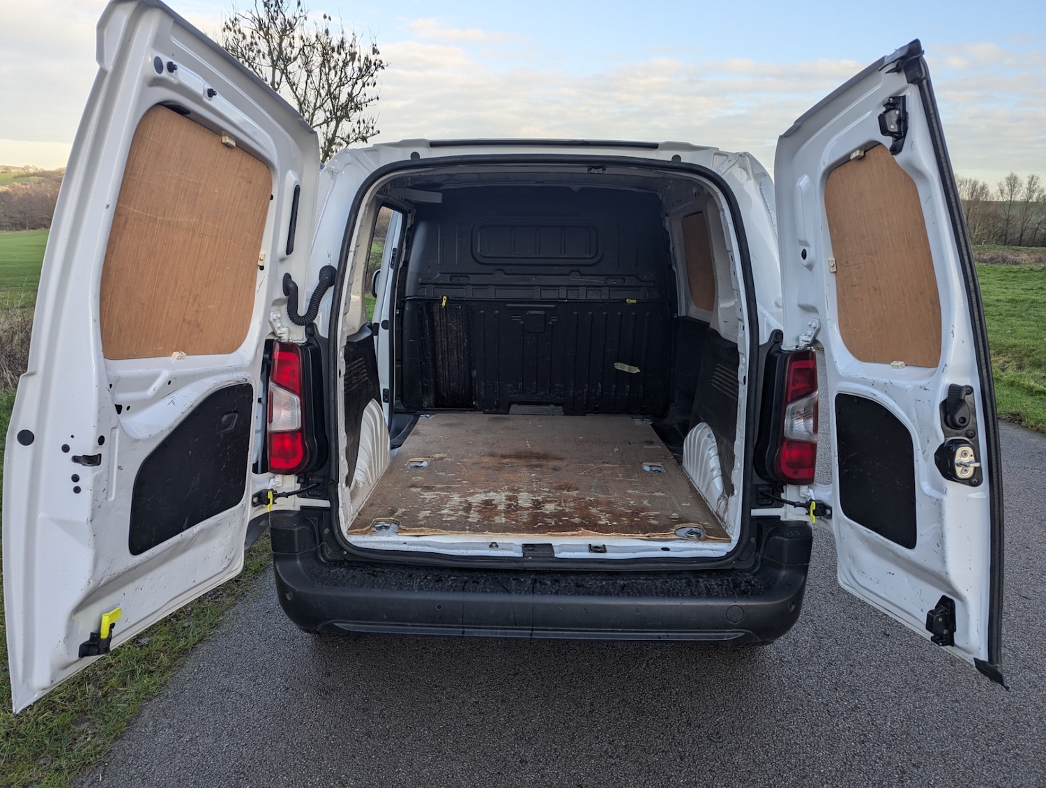 Used Peugeot Partner 2023 for sale - 77367199: Photo 7