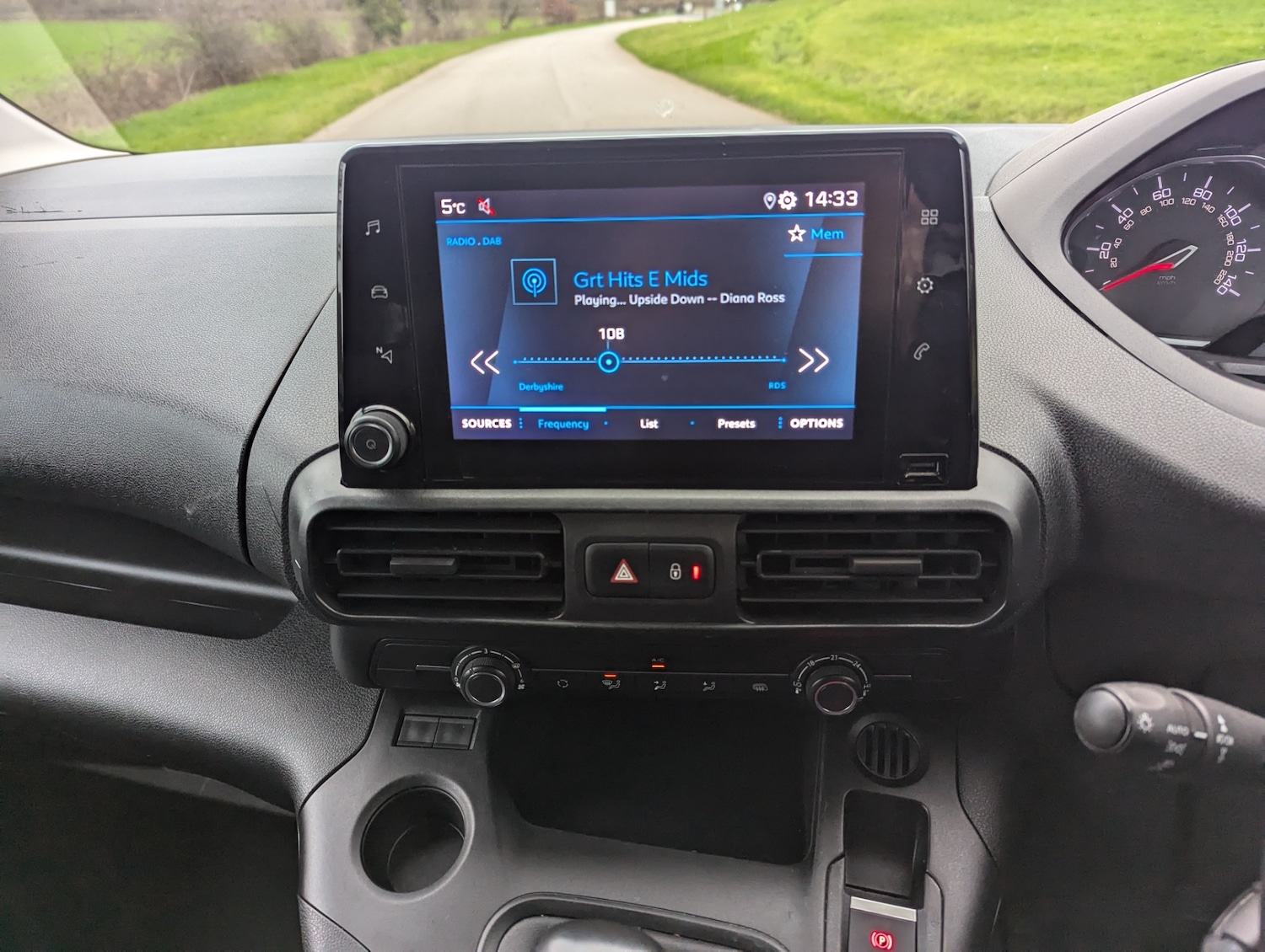 Used Peugeot Partner 2022 for sale - 77063599: Photo 11