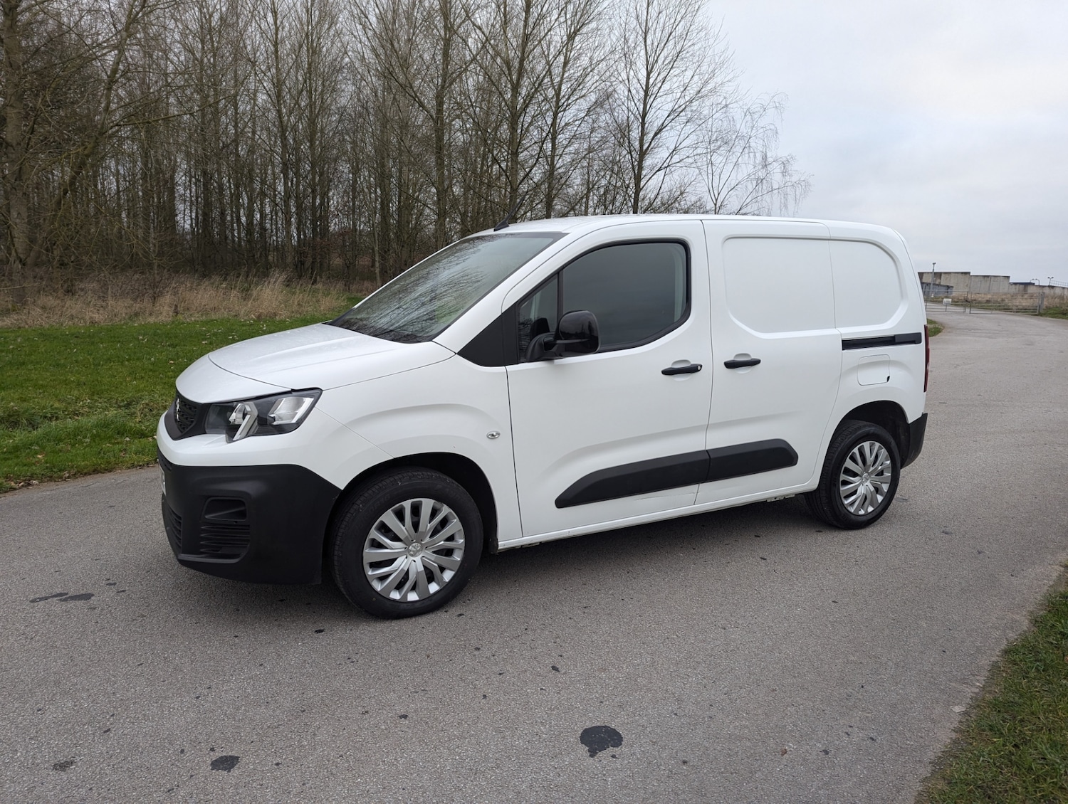 Used Peugeot Partner 2022 for sale - 77063599: Photo 21