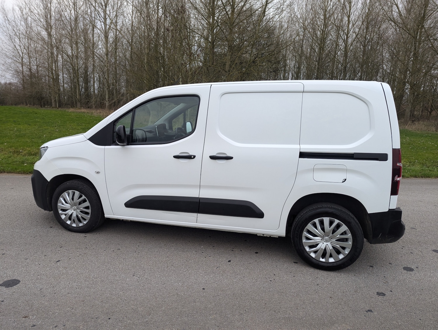 Used Peugeot Partner 2022 for sale - 77063599: Photo 33