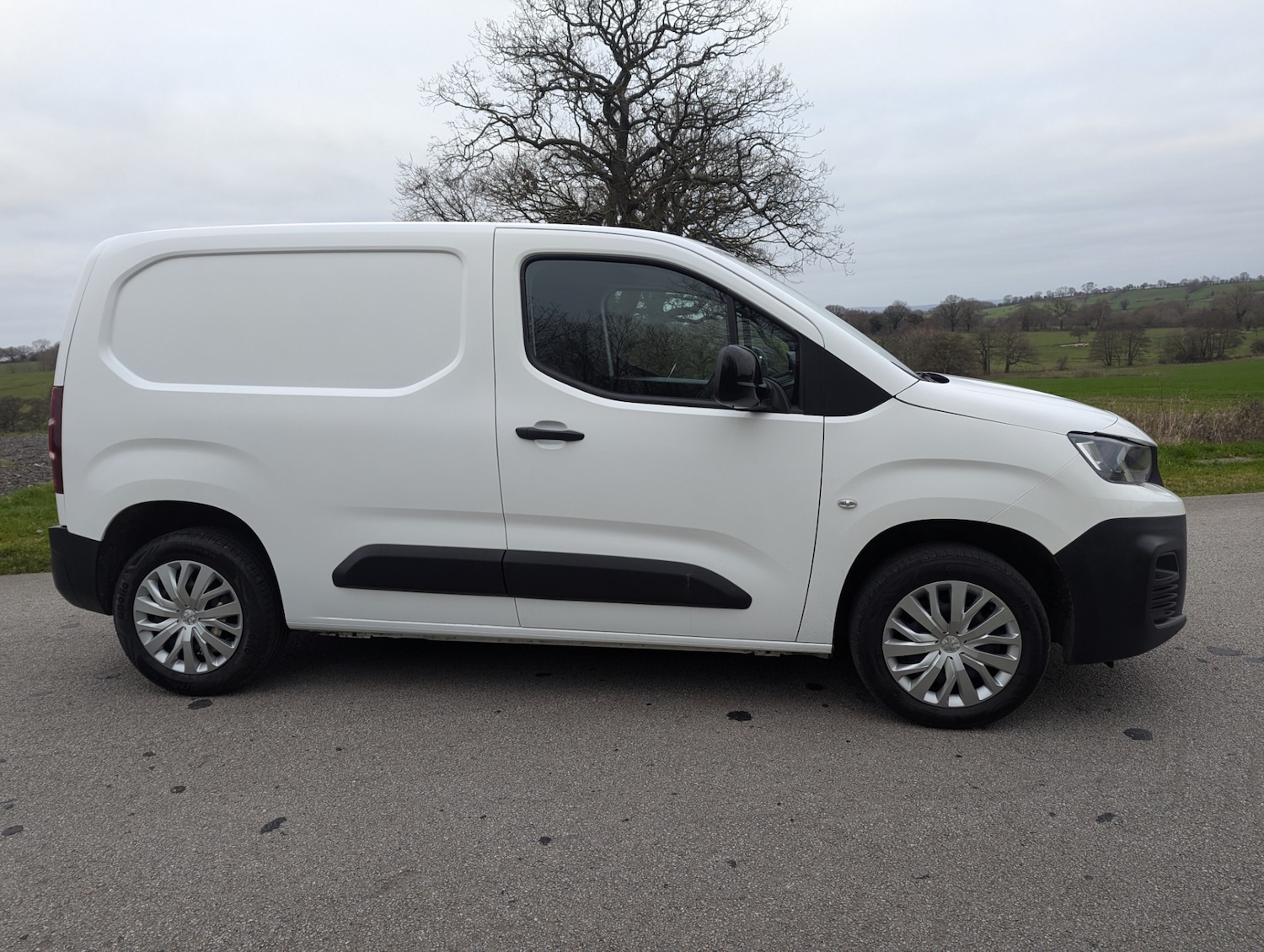 Used Peugeot Partner 2022 for sale - 77063599: Photo 4