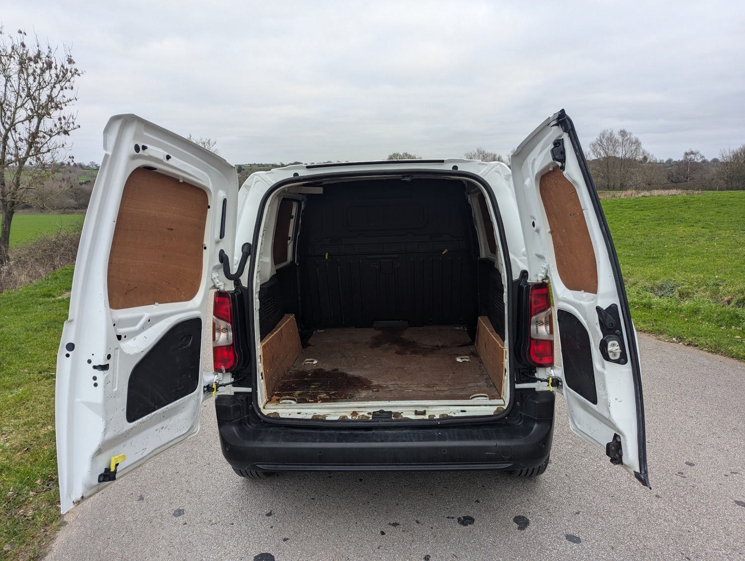 Used Peugeot Partner 2022 for sale - 77063599: Photo 7