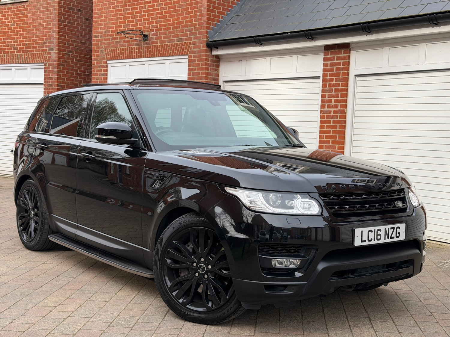 Used Land Rover Range Rover Sport 2016 for sale - 77995179: Photo 2