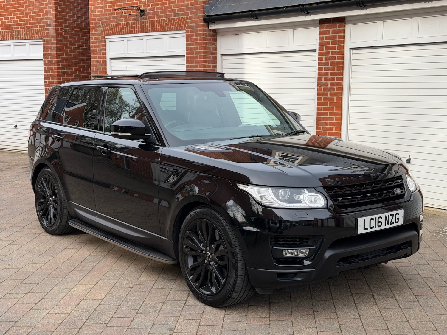 Used Land Rover Range Rover Sport 2016 for sale - 77995179: Photo 3