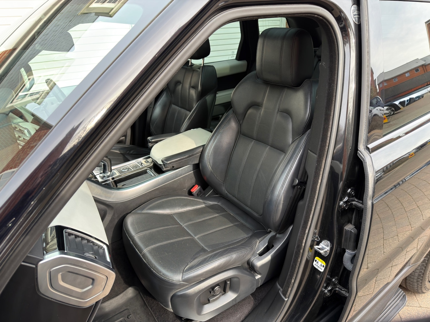 Used Land Rover Range Rover Sport 2016 for sale - 77995179: Photo 30