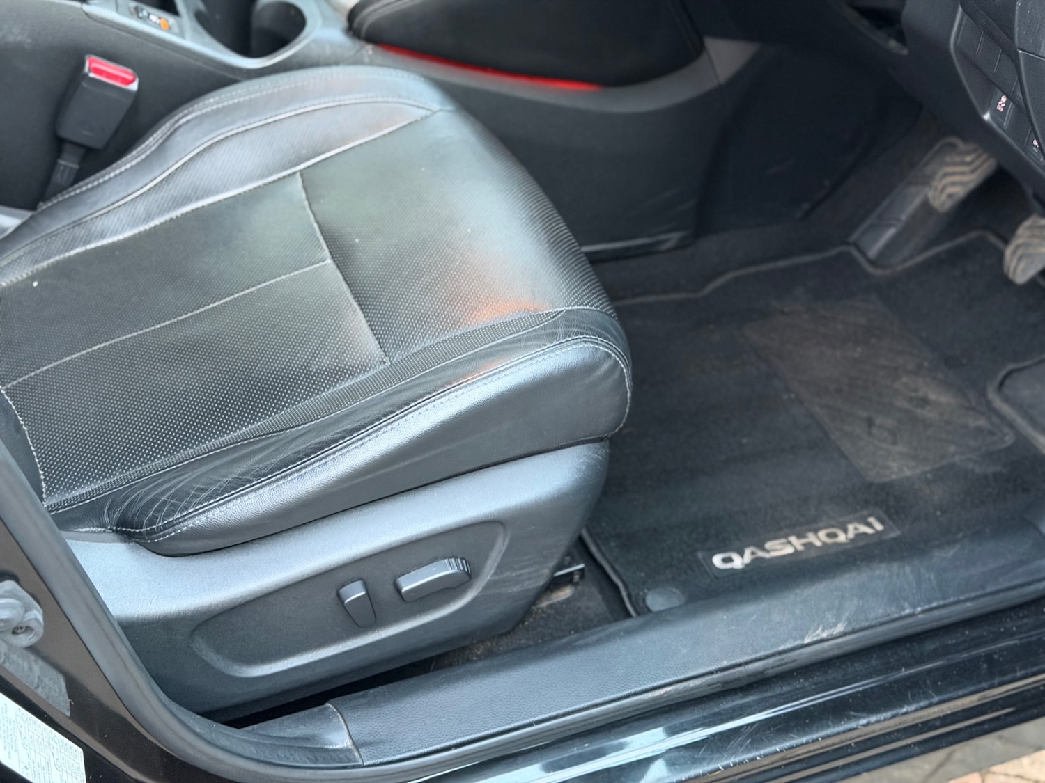 Used Nissan Qashqai 2015 for sale - 77766814: Photo 14