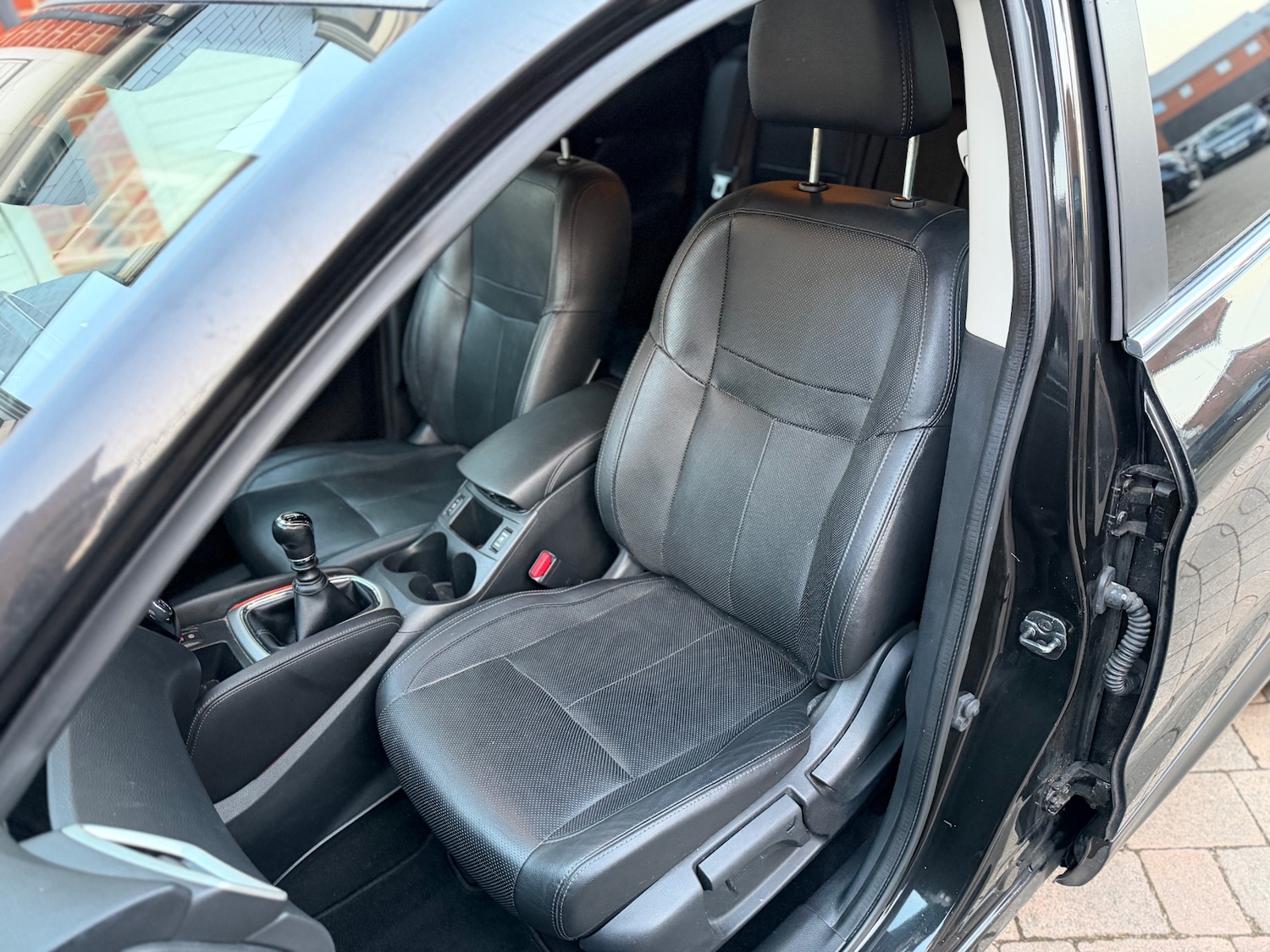 Used Nissan Qashqai 2015 for sale - 77766814: Photo 17