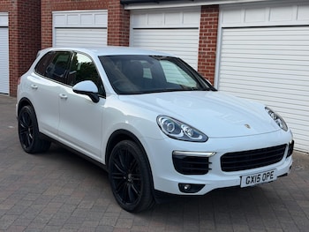 Used Porsche Cayenne 2015 for sale - 79487012: Photo