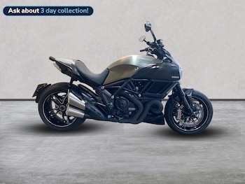 Used Ducati Diavel 2015 for sale - bike-78193859: Photo