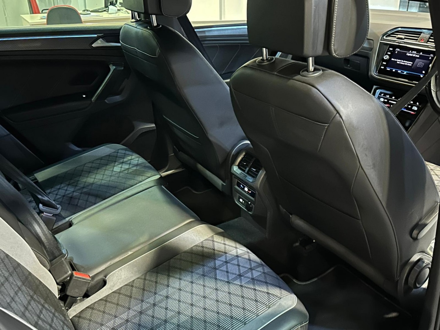 Used Volkswagen Tiguan 2023 for sale - 76536691: Photo 11