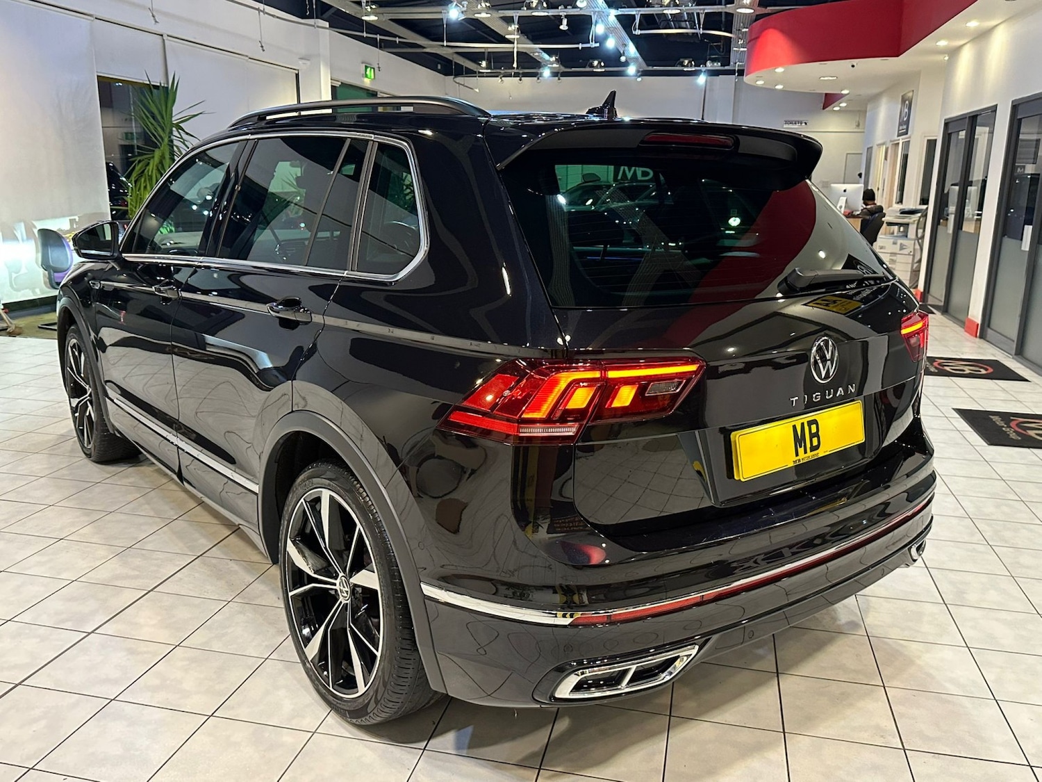 Used Volkswagen Tiguan 2023 for sale - 76536691: Photo 6