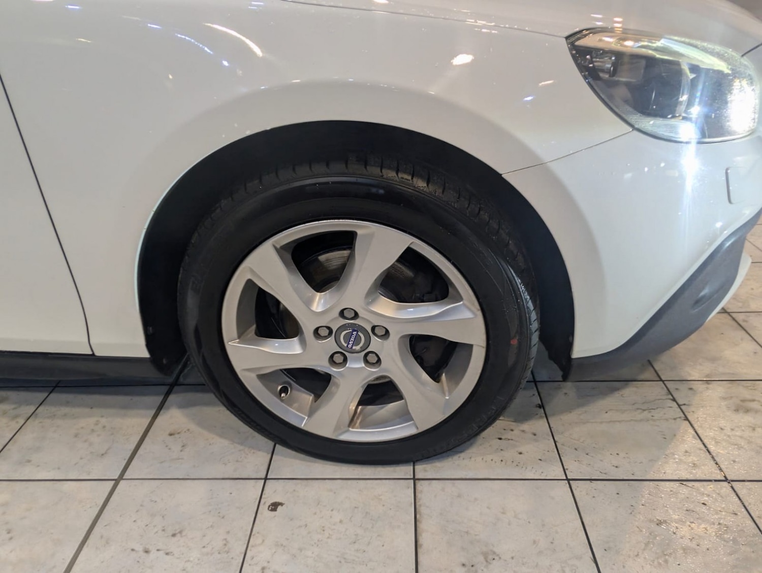 Used Volvo V40 2013 for sale - 76896993: Photo 16