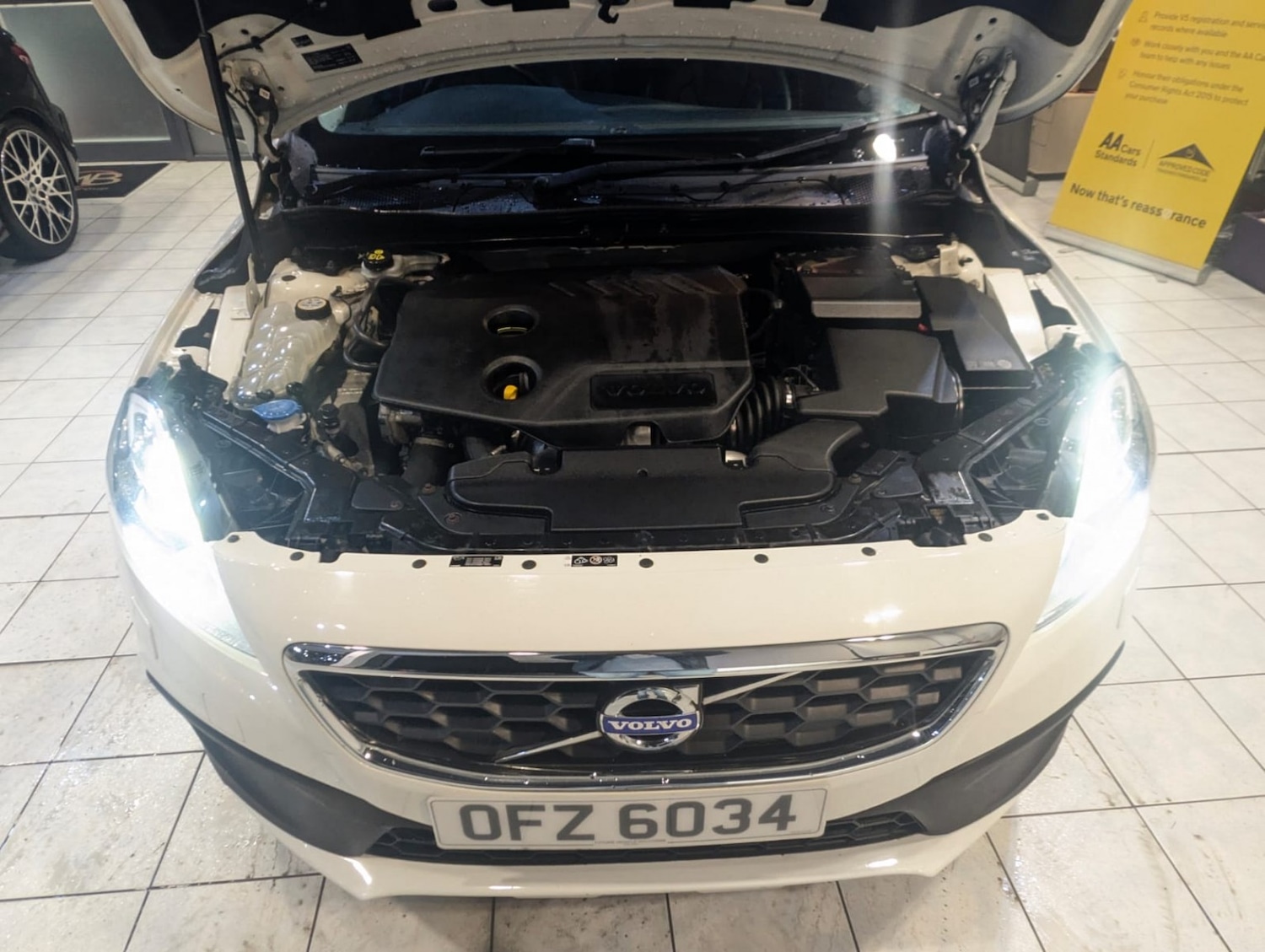 Used Volvo V40 2013 for sale - 76896993: Photo 17