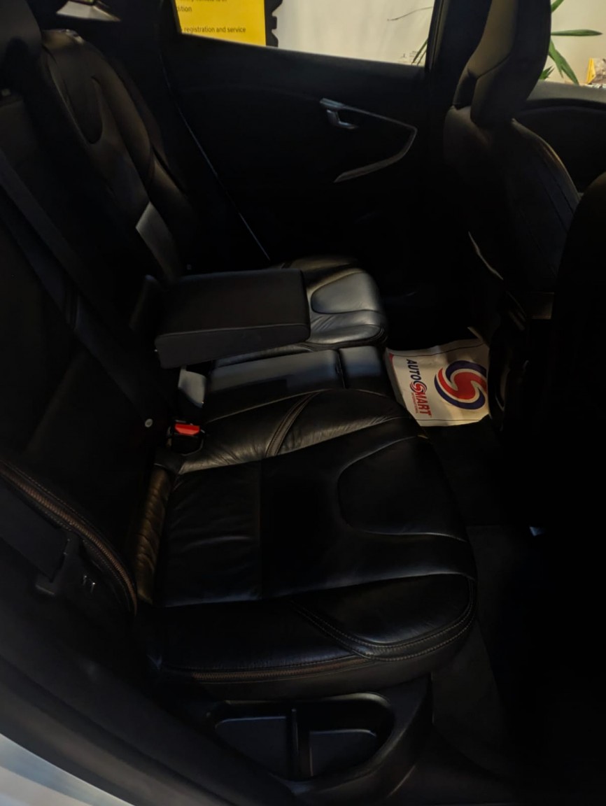 Used Volvo V40 2013 for sale - 76896993: Photo 9