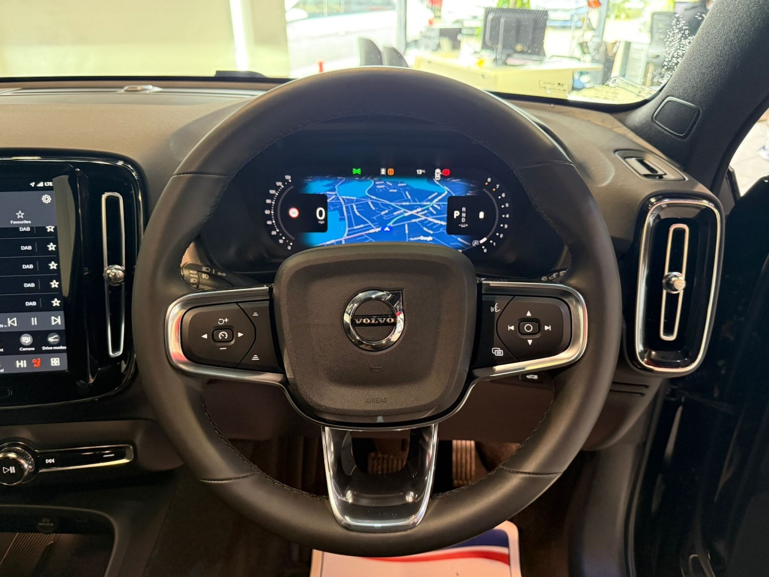 Used Volvo XC40 2024 for sale - 78045549: Photo 19