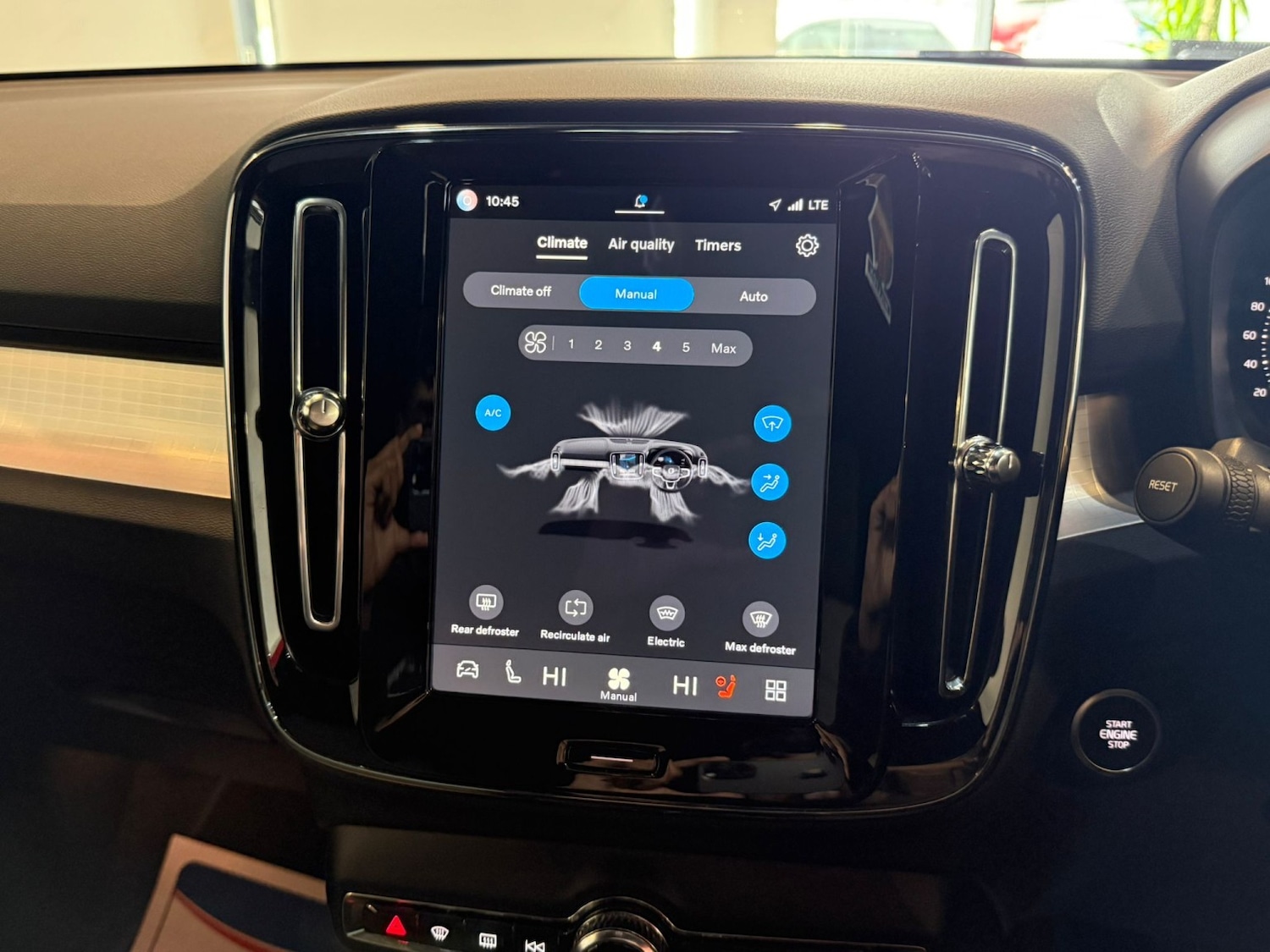 Used Volvo XC40 2024 for sale - 78045549: Photo 27