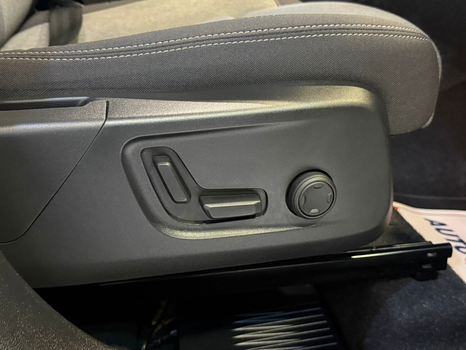 Used Volvo XC40 2024 for sale - 78045549: Photo 29