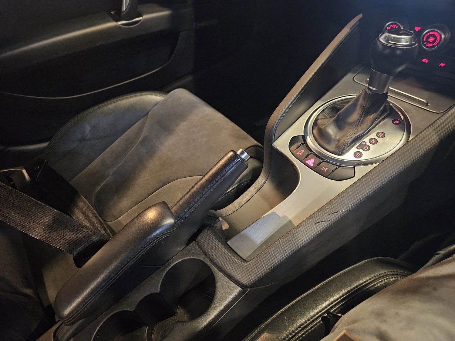 Used Audi TT 2012 for sale - 76547856: Photo 13