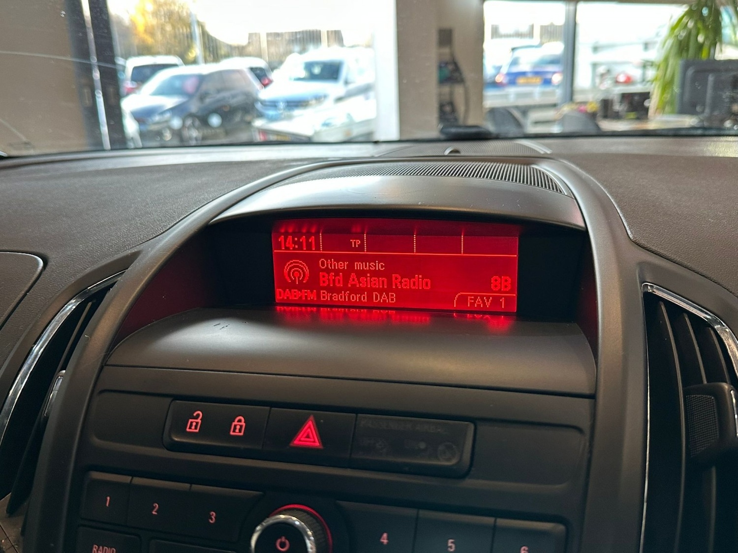 Used Vauxhall Zafira 2015 for sale - 77065688: Photo 21