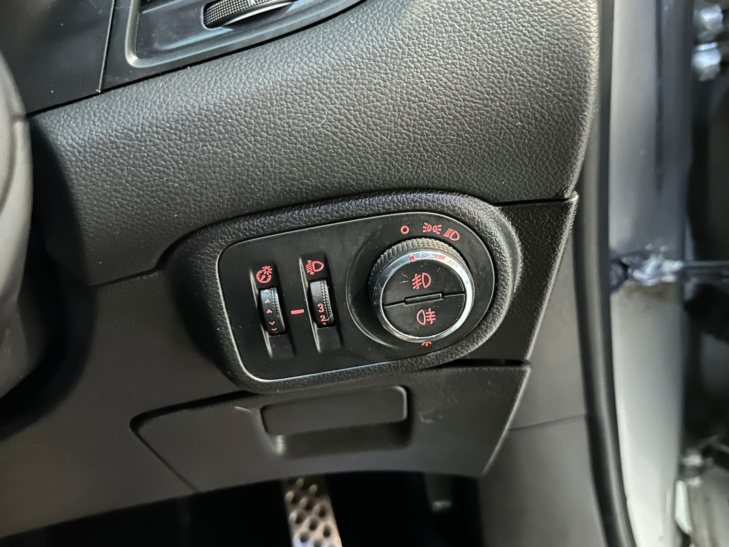 Used Vauxhall Zafira 2015 for sale - 77065688: Photo 23