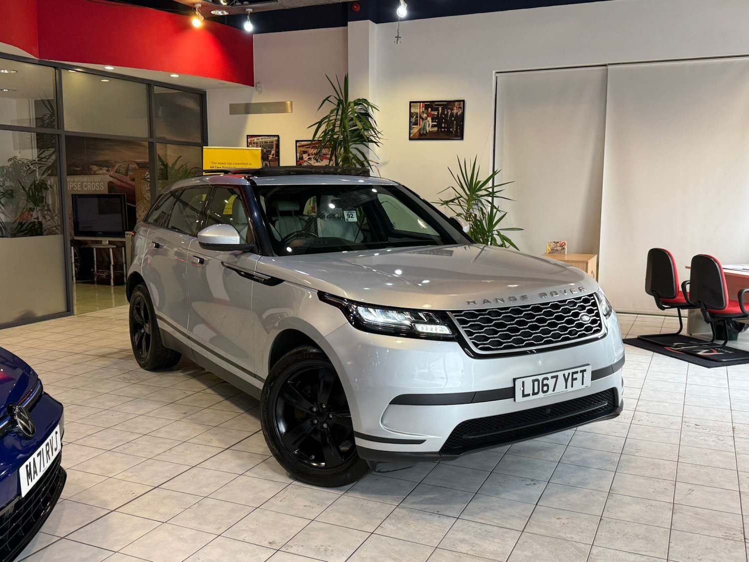 Used Land Rover Range Rover Velar 2017 for sale - 77536068: Photo 11