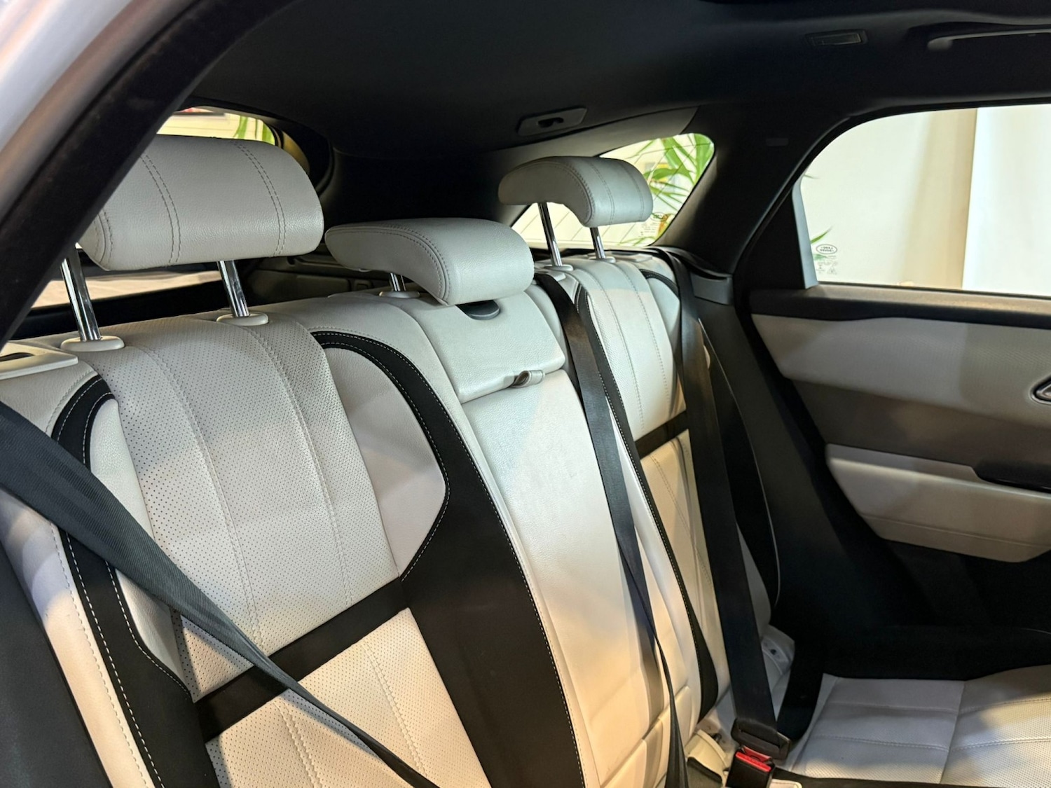 Used Land Rover Range Rover Velar 2017 for sale - 77536068: Photo 18