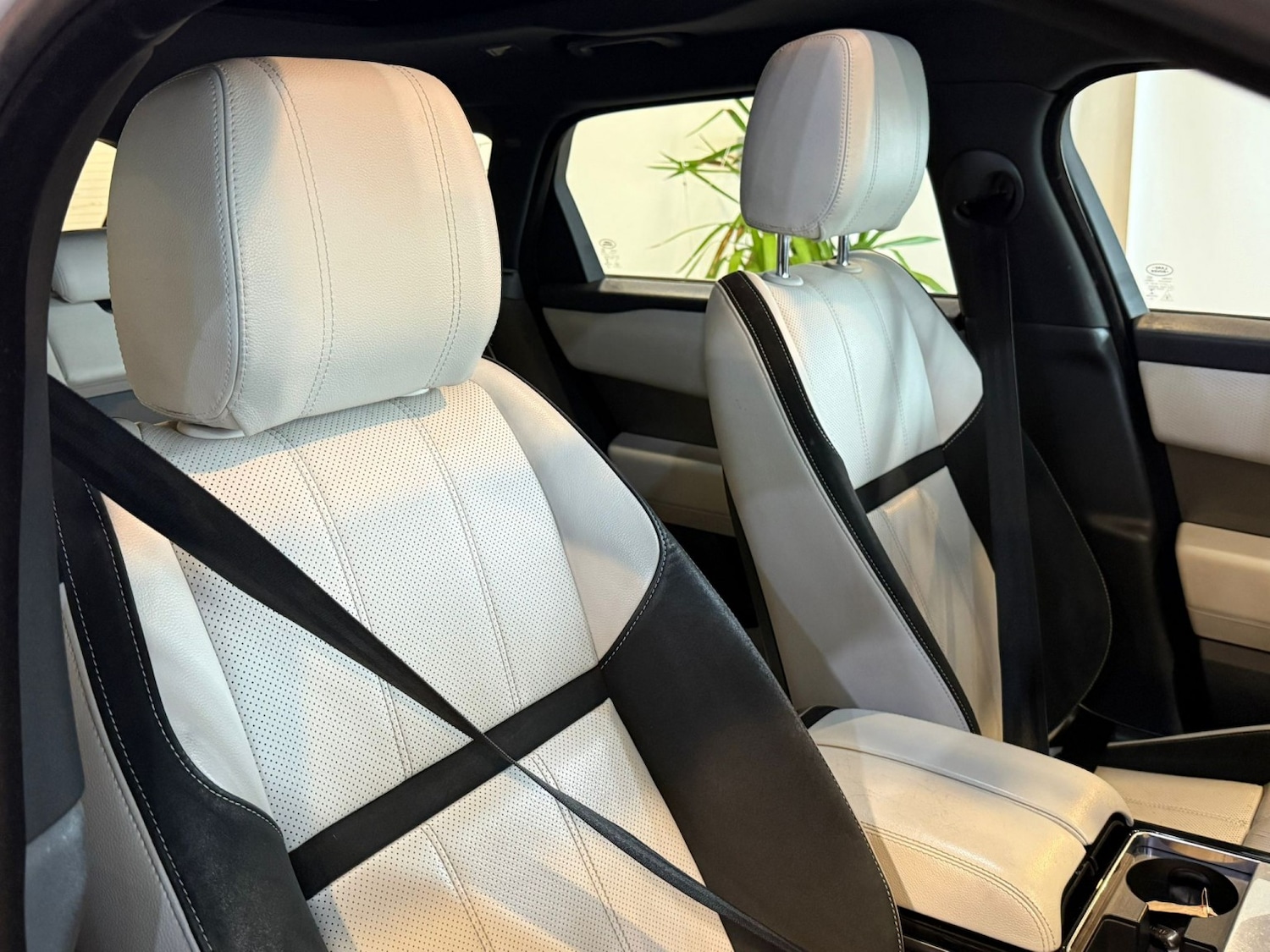 Used Land Rover Range Rover Velar 2017 for sale - 77536068: Photo 23