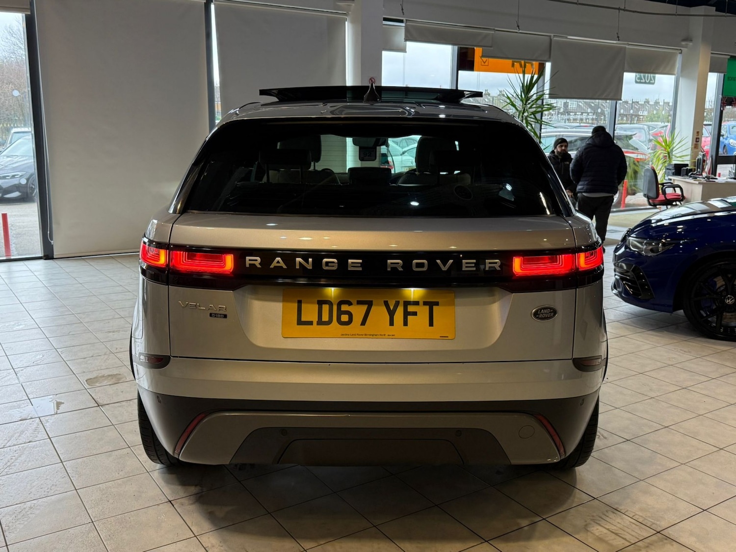 Used Land Rover Range Rover Velar 2017 for sale - 77536068: Photo 6