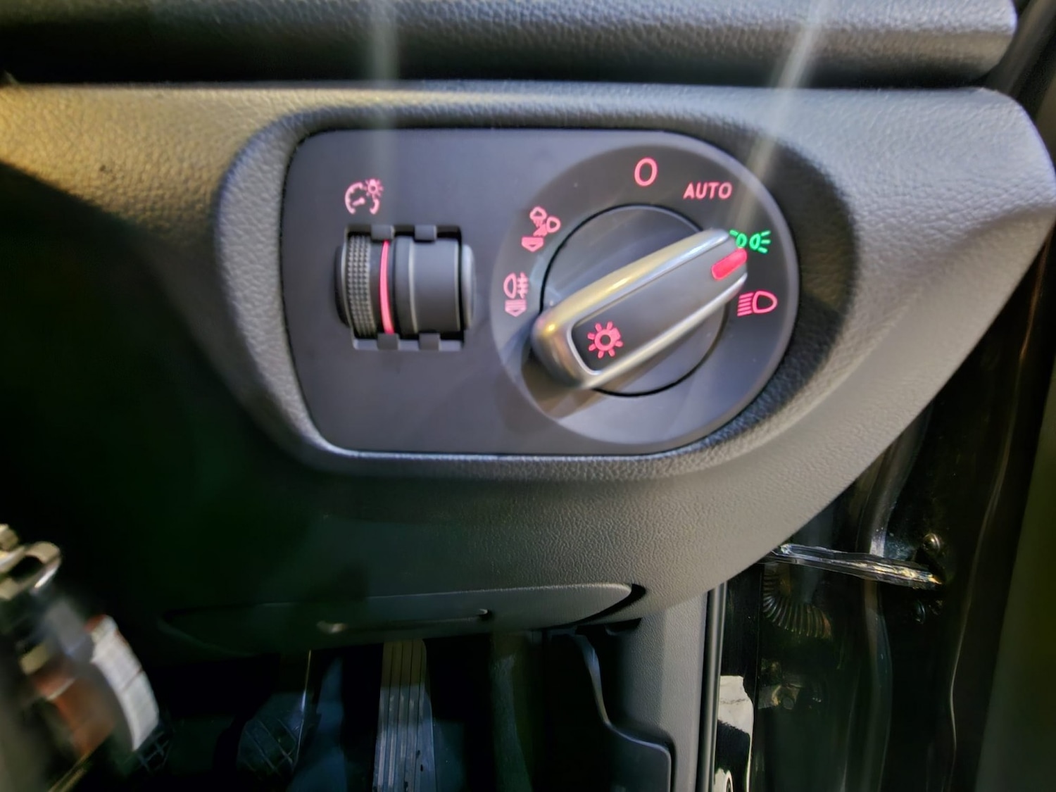 Used Audi Q3 2015 for sale - 76896897: Photo 16