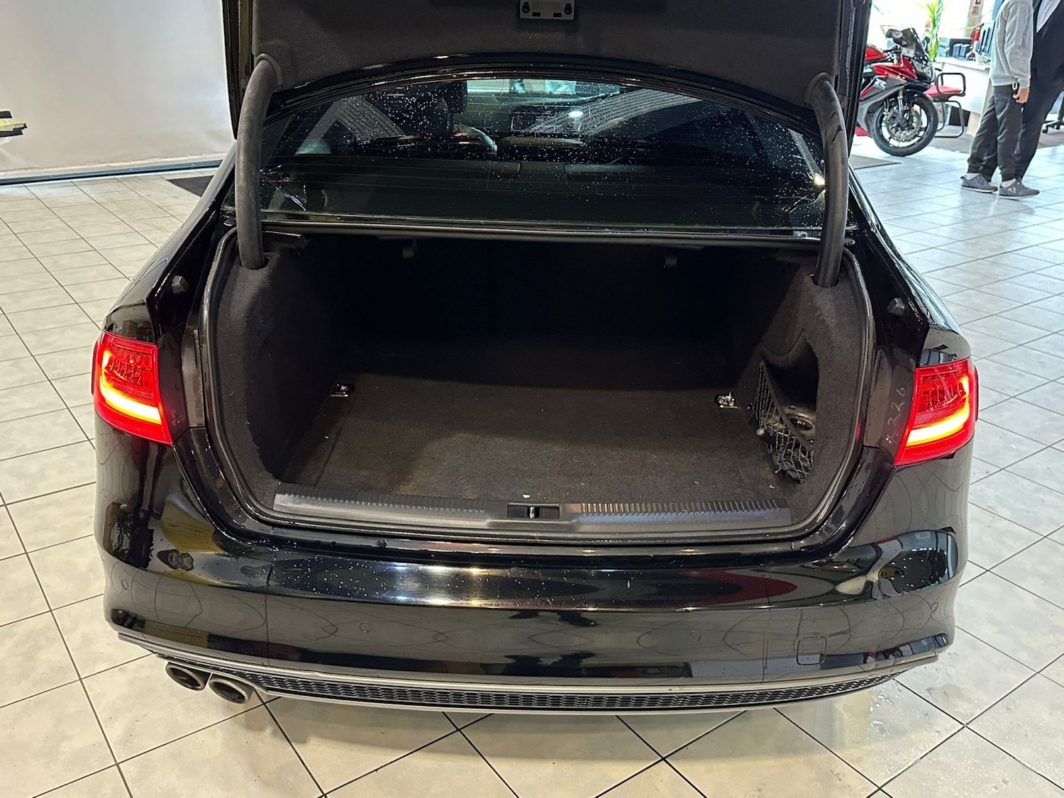 Used Audi A4 2012 for sale - 77707190: Photo 8