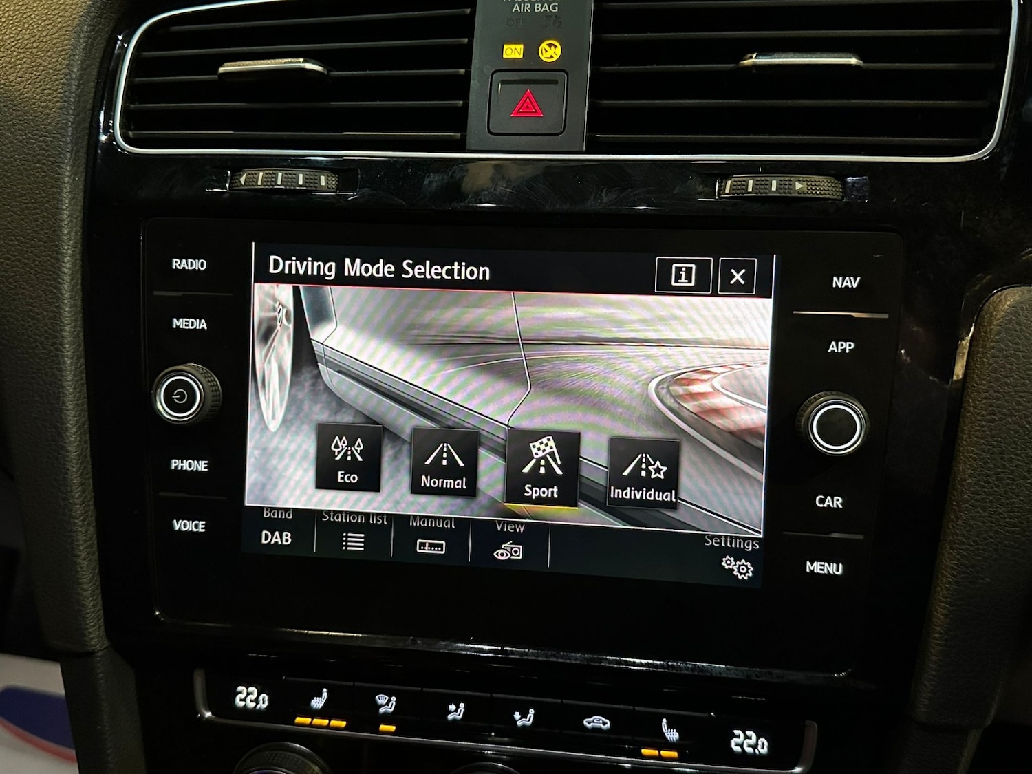 Used Volkswagen Golf 2019 for sale - 76449374: Photo 24