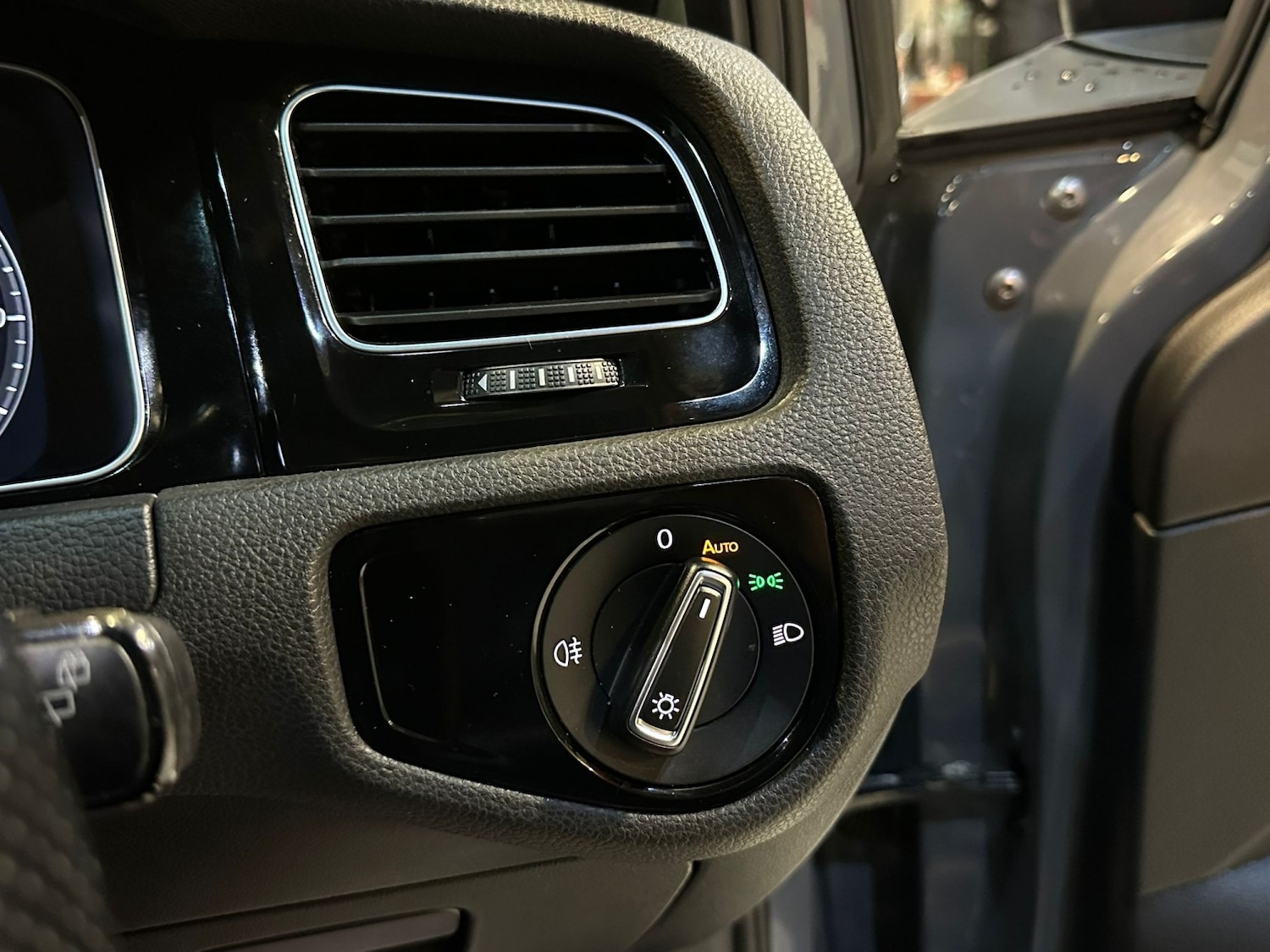 Used Volkswagen Golf 2019 for sale - 76449374: Photo 30