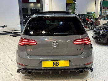 Used Volkswagen Golf 2019 for sale - 76449374: Photo
