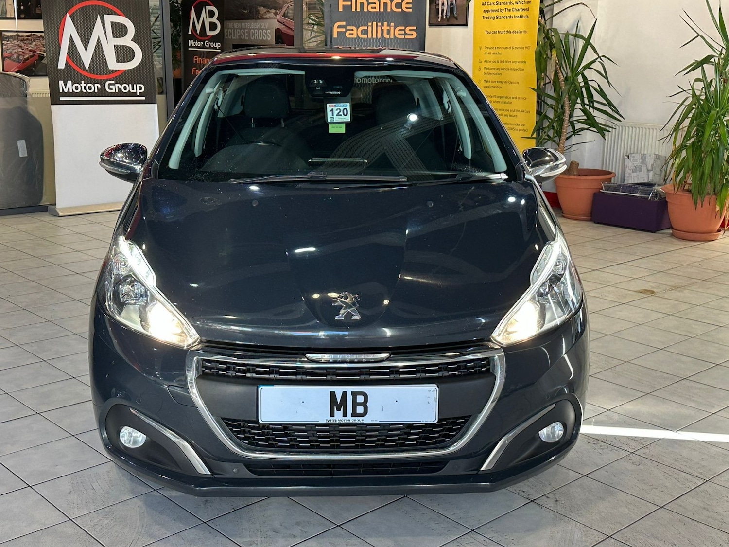 Used Peugeot 208 2018 for sale - 77233810: Photo 2