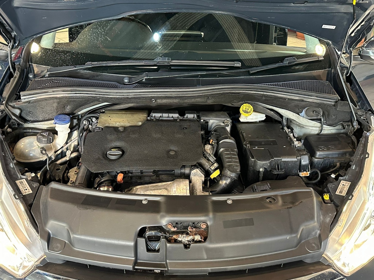 Used Peugeot 208 2018 for sale - 77233810: Photo 33