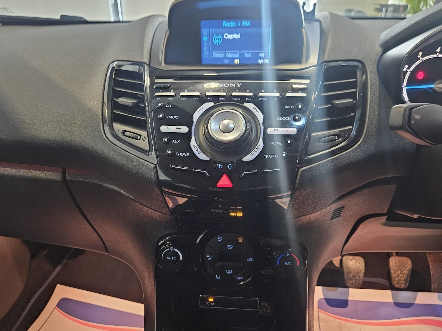 Used Ford Fiesta 2015 for sale - 76347129: Photo 13