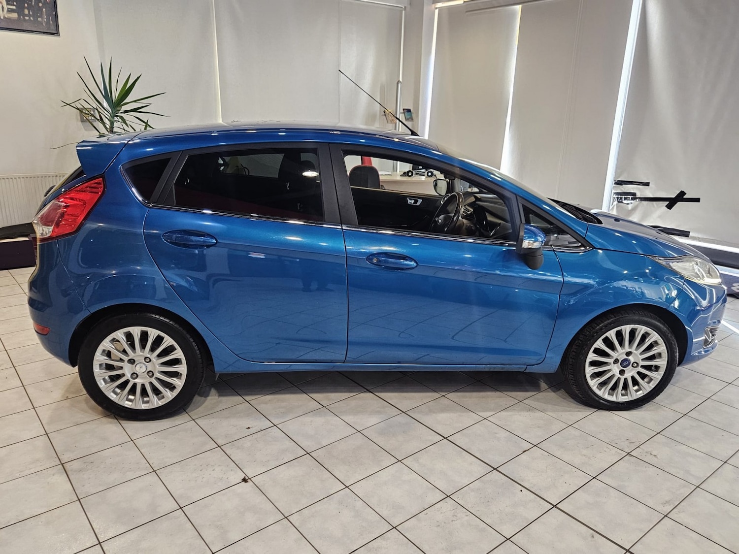 Used Ford Fiesta 2015 for sale - 76347129: Photo 9