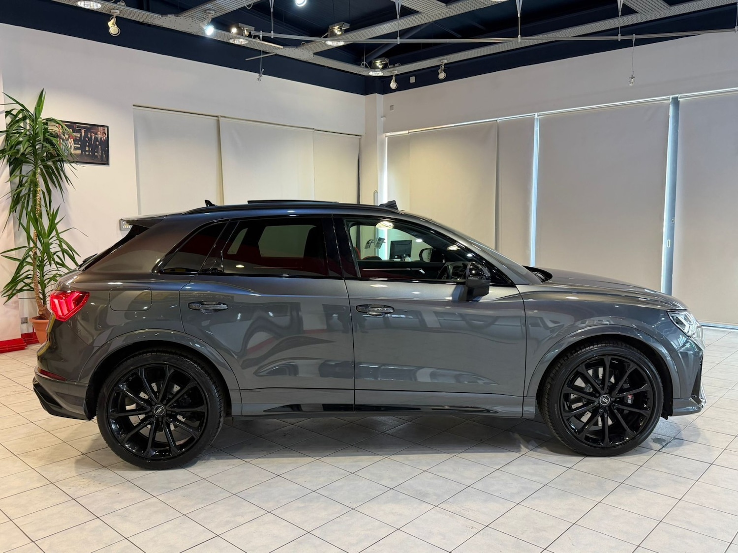 Used Audi RS Q3 2022 for sale - 78057085: Photo 10