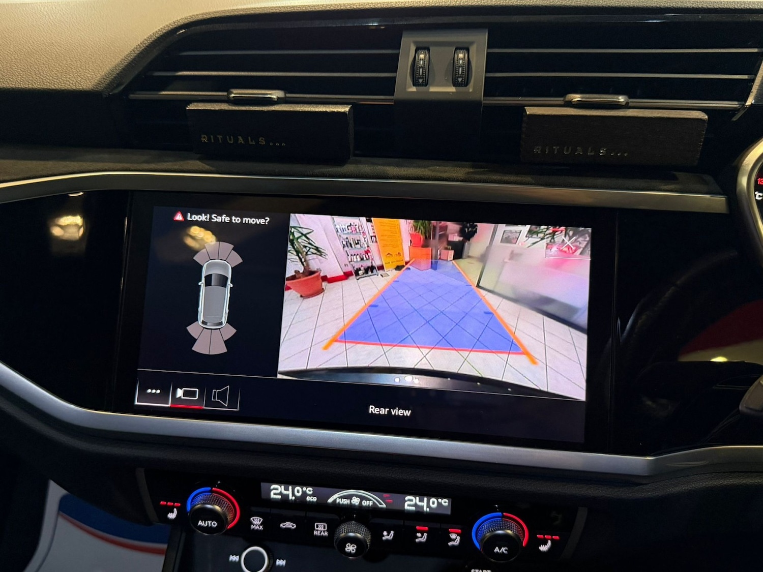 Used Audi RS Q3 2022 for sale - 78057085: Photo 22