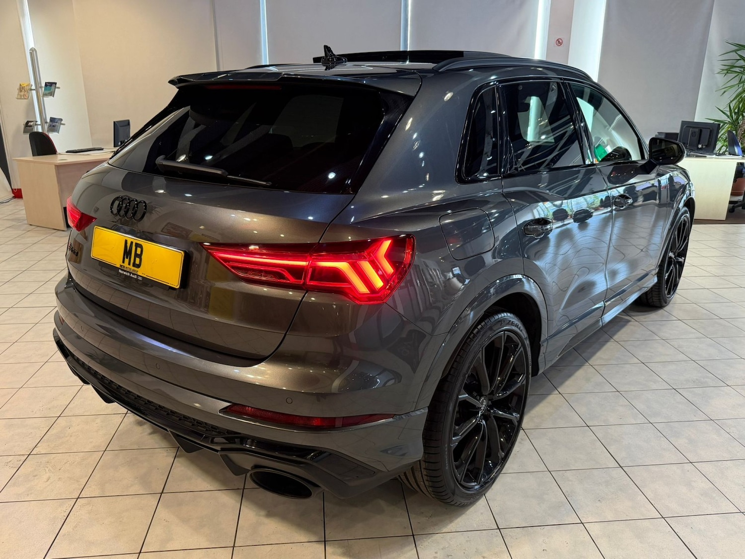 Used Audi RS Q3 2022 for sale - 78057085: Photo 9