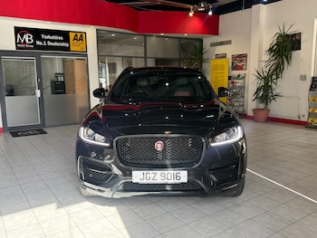 Used Jaguar F-Pace 2018 for sale - 79483309: Photo